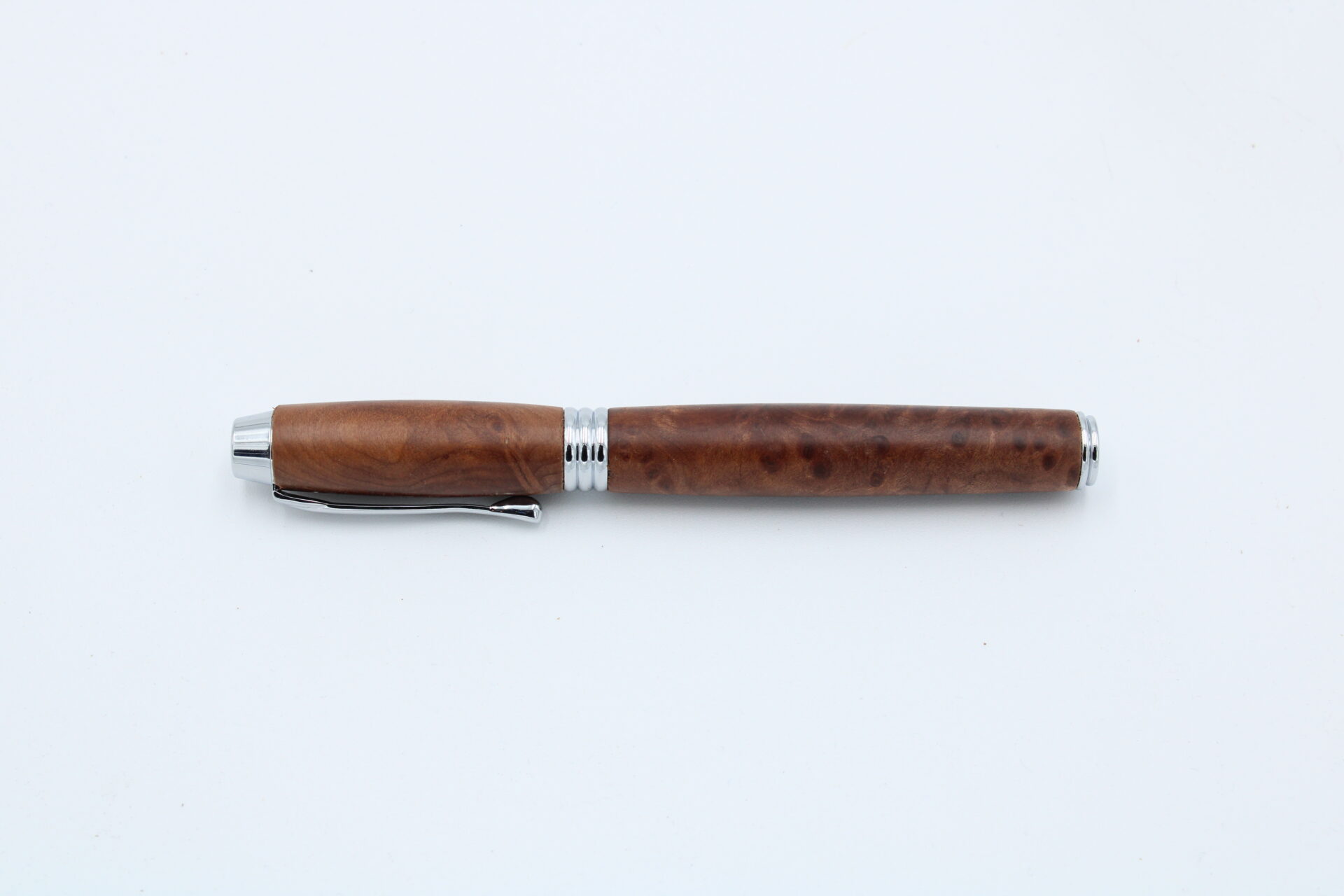 Füllfederhalter Manager aus gemasertem Vavonaholz Chrom