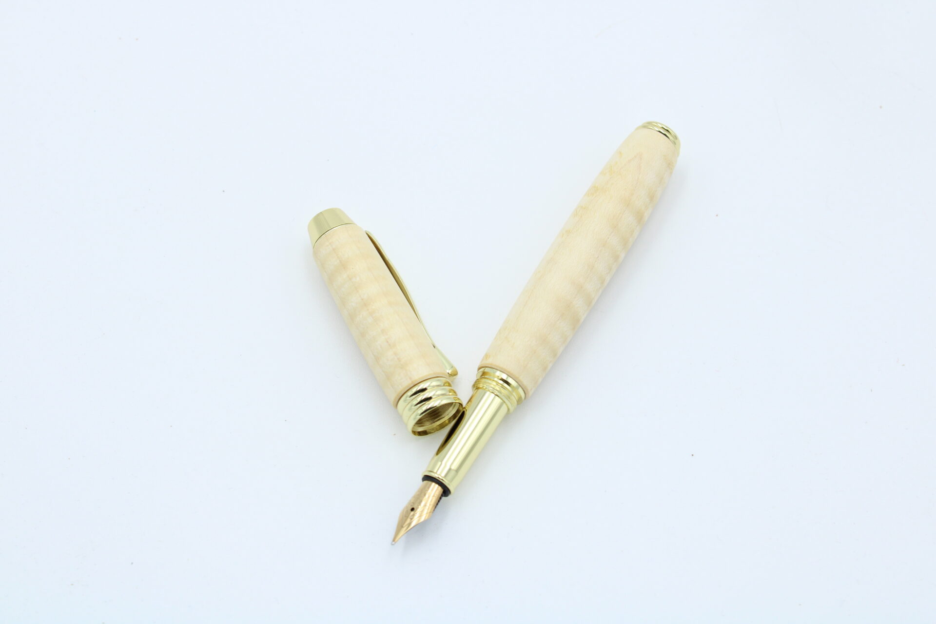 Füllfederhalter Manager aus geriegeltem Ahornholz Gold