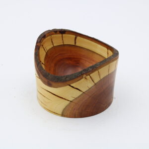 Schale Zwetschge mit Naturrand